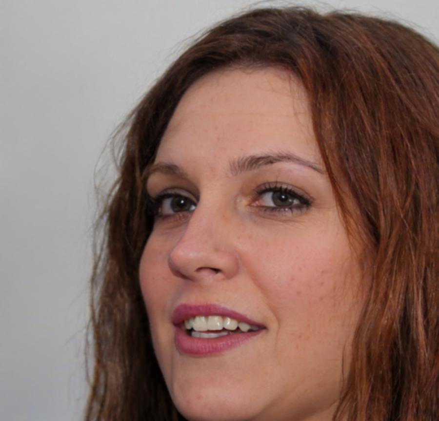 Ritratto di Elena Marchetti, esperta in styling femminile